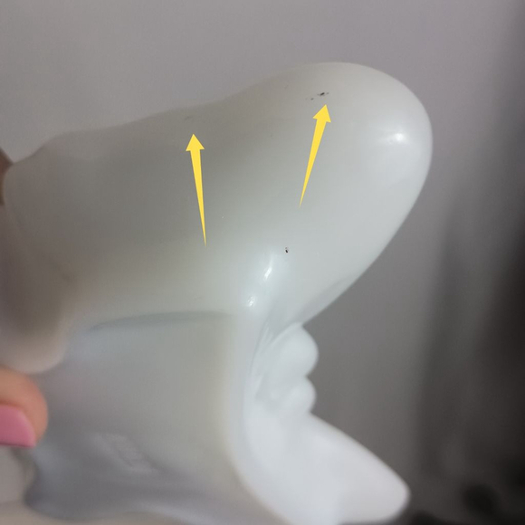 Vintage 80s Avon Milk Glass Butterfly Shaped Trinket Soap Dish‎ Cottagecore - Picture 4 of 4